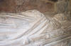 Astorgio Agnesi, Grabmal S. Maria Sopra Minerva, Liegefigur Detail