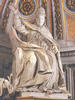 Clemens X., Grabmal S. Pietro in Vaticano, Papststatue