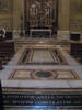 Clemens XI., Grabmal S. Pietro in Vaticano, Bodenplatte
