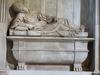 Francesco Armellino de'Medici, Grabmal S. Maria in Trastevere, Sarkophag mit Papststatue