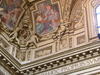Marco Sittico Altemps, Grabmal in S. Maria in Trastevere, Putten mit Wappen II
