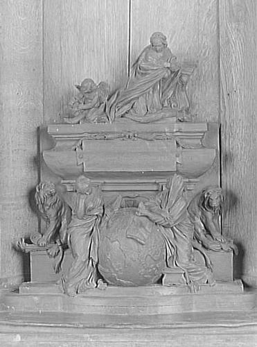 André-Hercule de Fleury, Grabmal Saint-Louis du Louvre, Gesamtansicht