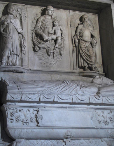 Antonio Giacopo Venier, Grabmal S. Clemente, Sarkophag, Maria mit Kind, zwei Heilige 