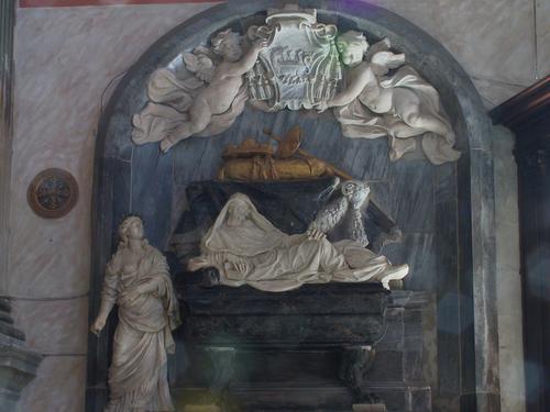 Francesco Cennini de'Salamandri, Grabmal S. Marcello, figürliche Darstellung