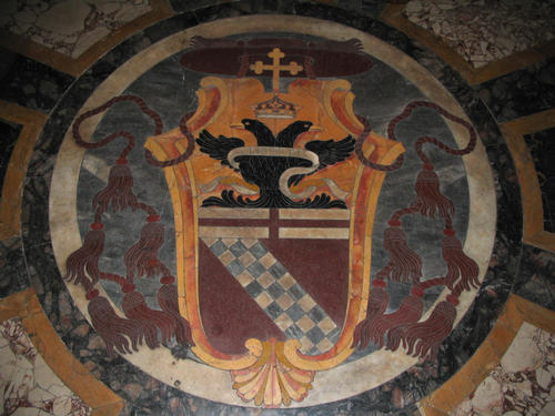 S. Maria del Popolo, Cappella Cibo, Wappen auf dem Fußboden