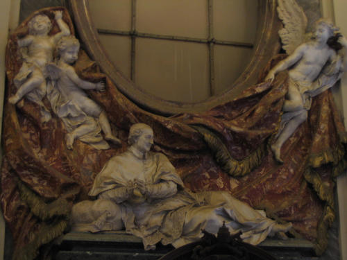 Girolamo Casanate, Grabmal S. Giovanni in Laterano, figürliche Darstellungen