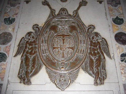Giovanni Vincenzo Gonzaga, Grabmal S. Alessio, Wappen 