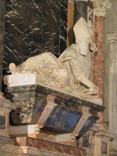 Michele Bonelli, Grabmal S. Maria sopra Minerva, Kardinalsstatue
