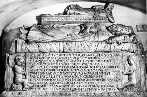 Nikolaus V., Grabmal S. Pietro in Vaticano, Gesamtansicht