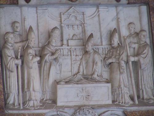Paolo Camillo Sfondrato, Grabmal S. Cecilia, Relief