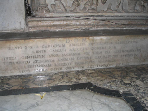 Silvio Savelli, Grabmal S. Maria in Aracoeli,  Inschrift